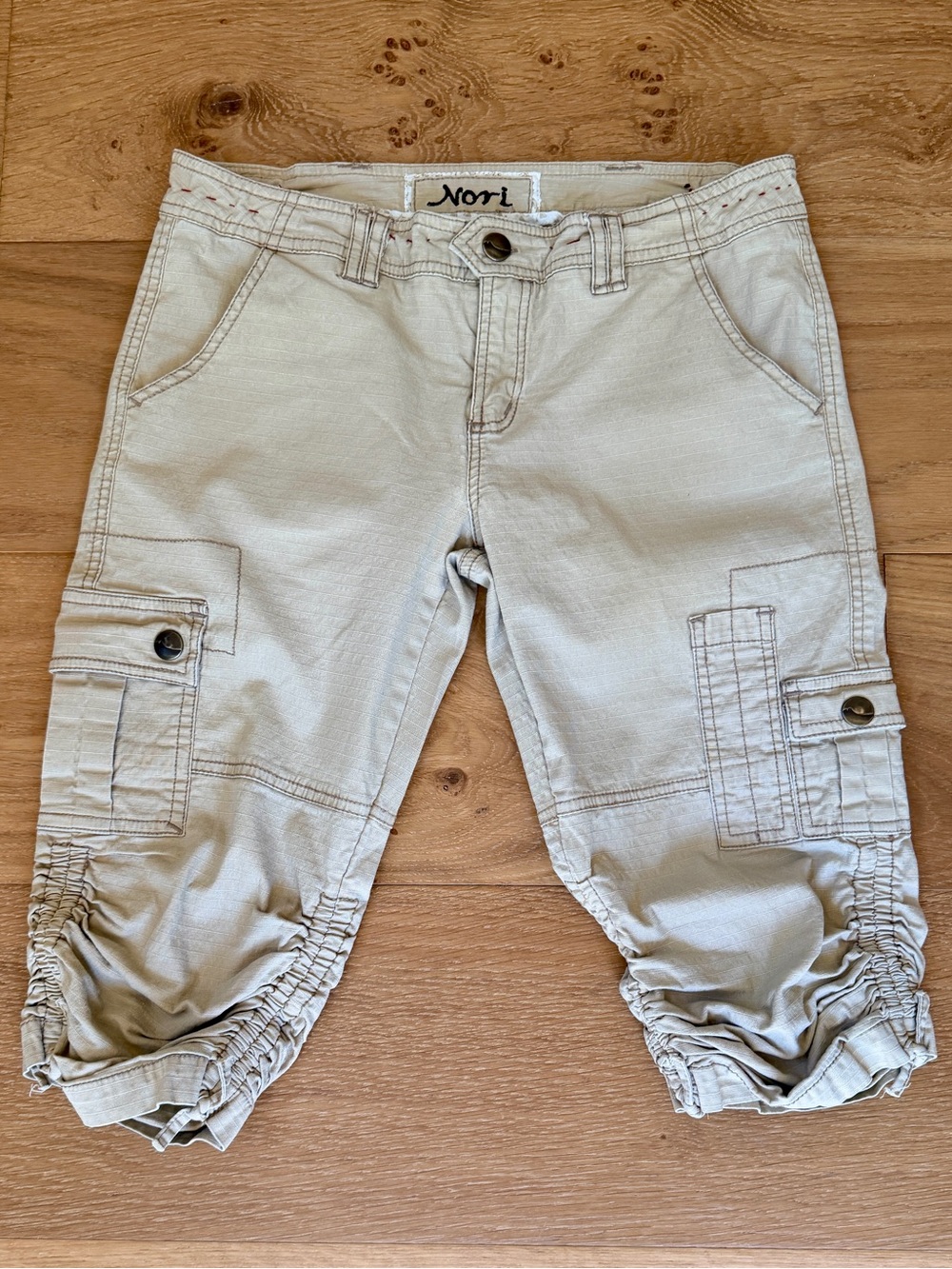 VTG Nori Y2K Khaki Cargo Capri Shorts Pants Cinched Knee Multi-Pocket Snap Wm 3